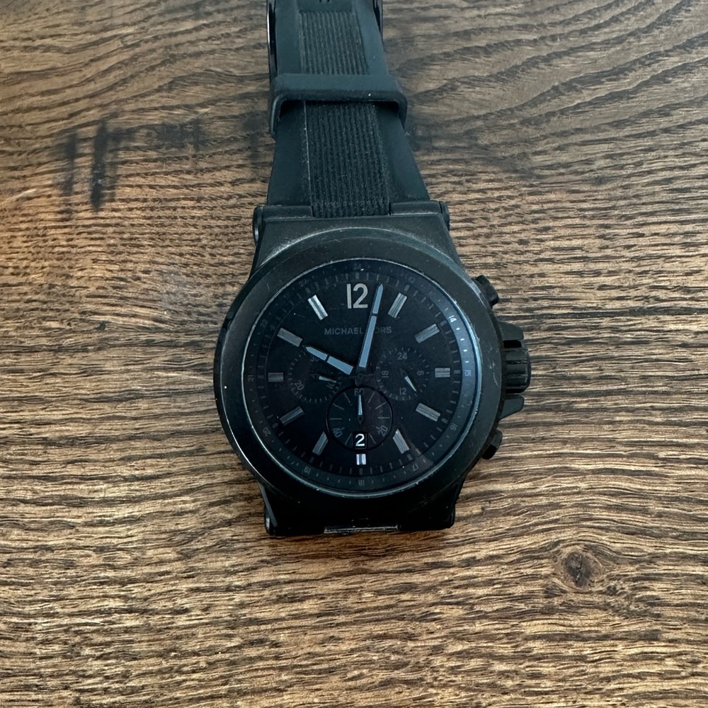 Michael Kors Oversized Chronograph Watch MK-8152 Black | 10 ATM